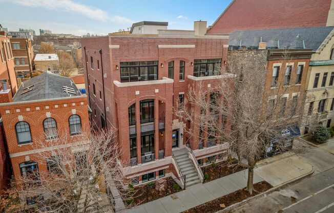 2319 N. Southport
