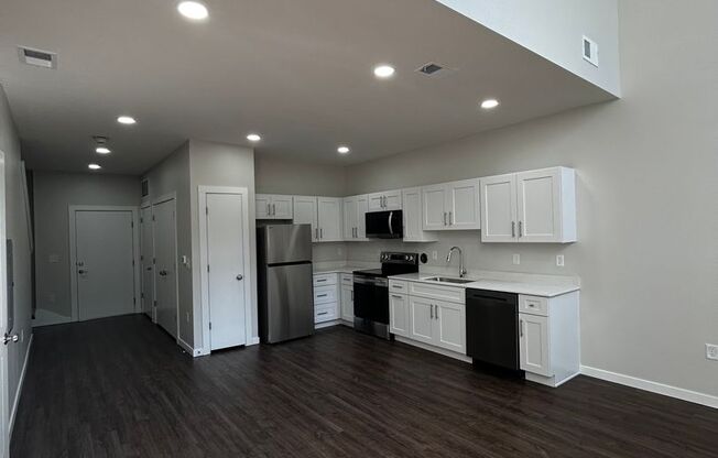 1 bed, 1.5 baths, 941 sqft, $1,765, Unit 224 - L1085 LOFT