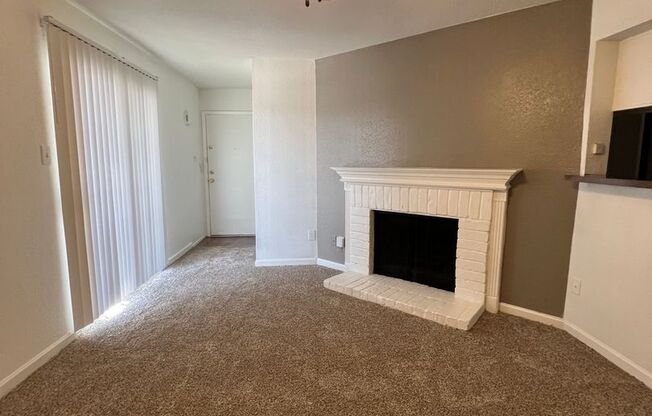 2 beds, 2 baths, 914 sqft, $1,095, Unit 22-904
