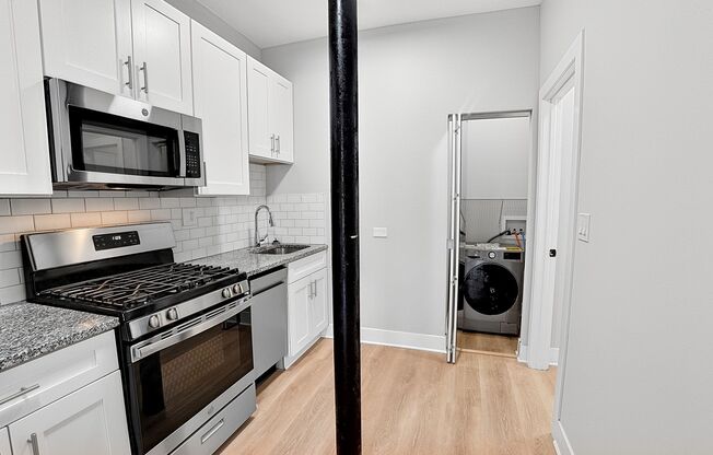 2 beds, 1 bath, 691 sqft, $2,200, Unit 101