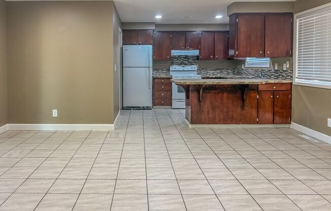 3 bedroom home in Woodburn Available !!!