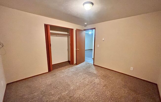 2 beds, 1 bath, 750 sqft, $1,075, Unit 6529