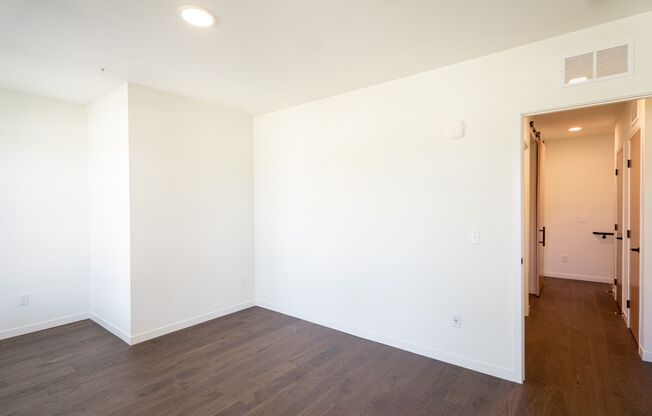 2 beds, 1.5 baths, 1,116 sqft, $2,695, Unit 103