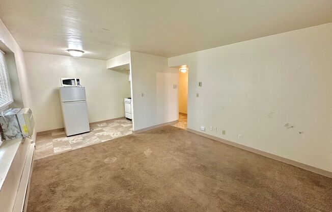 1 bed, 1 bath, $895, Unit 413