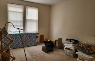 1384 E 10 ST