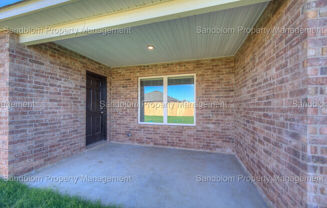 4 beds, 2 baths, $1,925