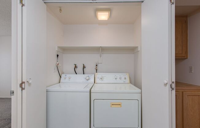 1 bed, 1 bath, $1,050, Unit Bldg 8