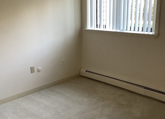1 bed, 1 bath, 680 sqft, $2,100, Unit 205