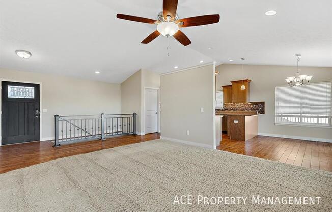 4904 MISTY WOODS LN