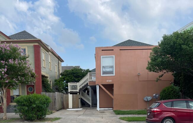 1 bed, 1 bath, $1,000, Unit 104