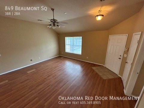 849 BEAUMONT SQ