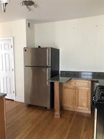 1 bed, 1 bath, 750 sqft, $2,300, Unit 2F