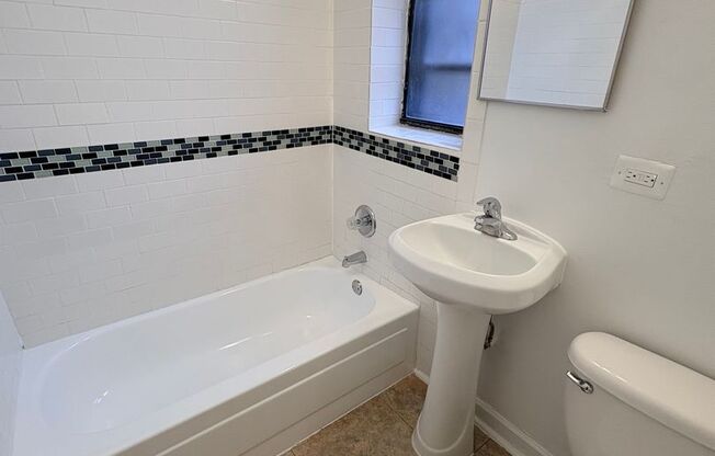 4 beds, 2 baths, 1,540 sqft, $1,600, Unit WL 315