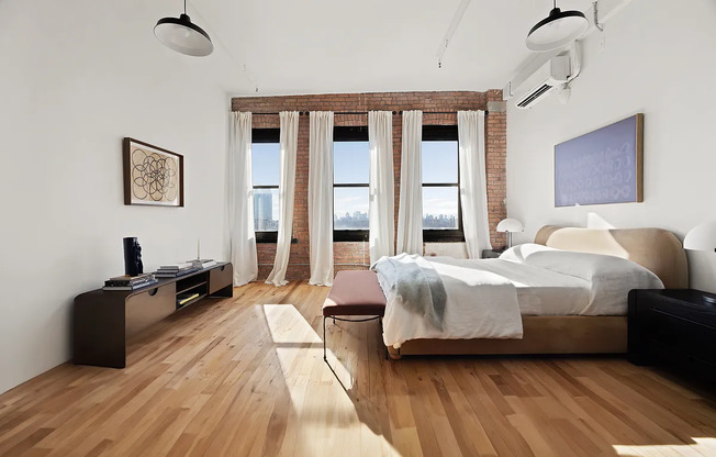 Studio, 1 bath, $5,000, Unit 1A