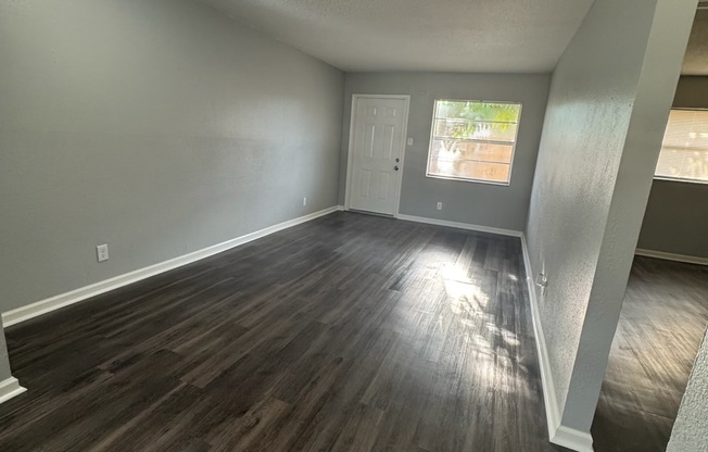 646 88 AVE N