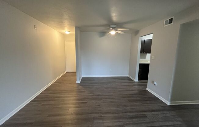 2 beds, 1 bath, 775 sqft, $905, Unit 354B