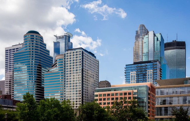 4Marq - Exterior View of Building and Skyline