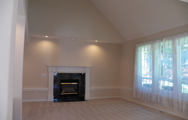 **PENDING** Wonderful West Linn Home!