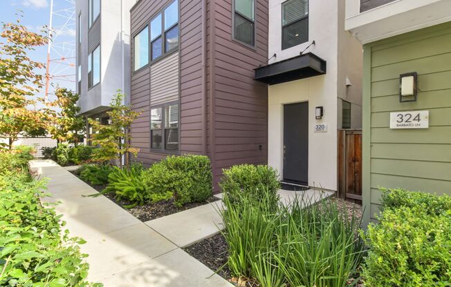 Move-In Special! Beautiful Alkali Flat Rental!