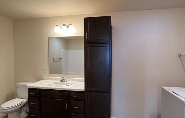 2 beds, 1 bath, 1,040 sqft, $1,485, Unit AT 709-34