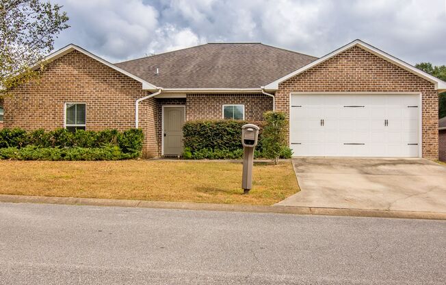 4 bedroom / 3 bath in Crestview. SOUTH of I-10!!!!