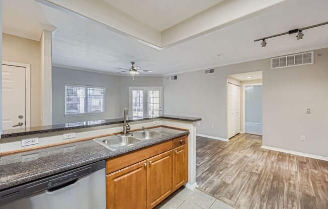 1 bed, 1 bath, 785 sqft, $1,485