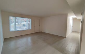 3 beds, 1 bath, 1,230 sqft, $1,795, Unit 518