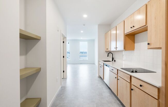 Studio, 1 bath, 530 sqft, $1,375, Unit 219