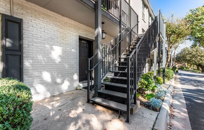 Stylish 2-Story Condo with Modern Charm in North Dallas