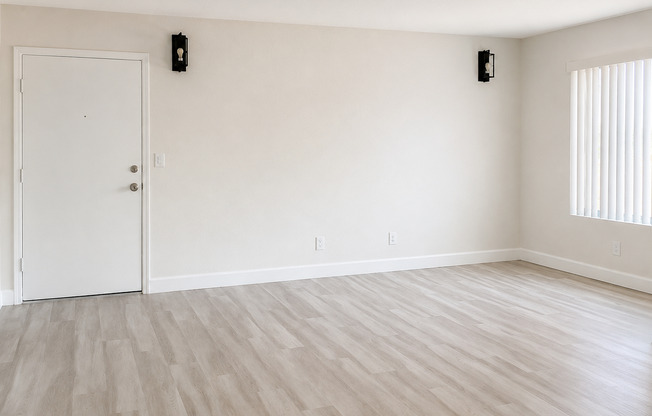 1 bed, 1 bath, 700 sqft, $2,195, Unit 2336-56