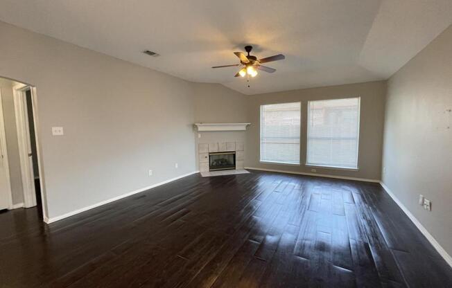 1507 PARROT CT