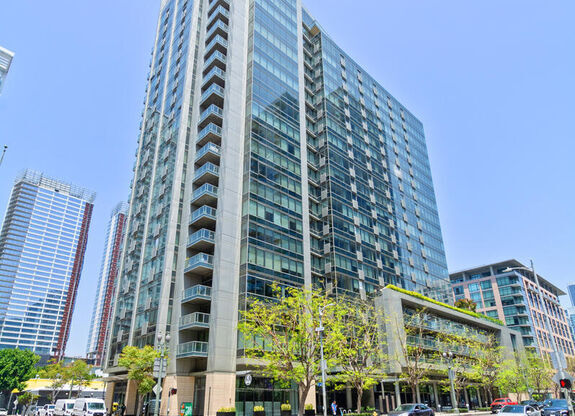 1 bed, 1 bath, 900 sqft, $2,900, Unit 815