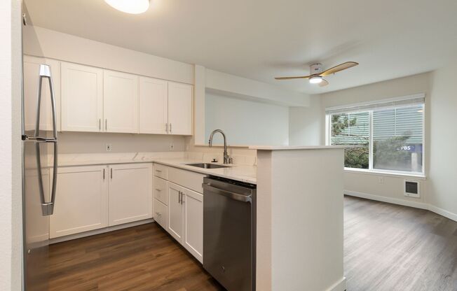 2 beds, 2 baths, 1,005 sqft, $2,895, Unit 307