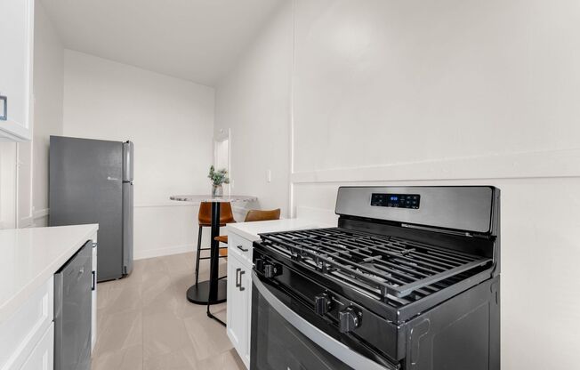 Studio, 1 bath, $2,095, Unit 324