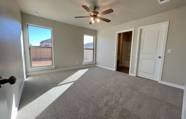 3 beds, 2 baths, $1,599