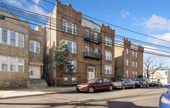 9 SPRUCE ST