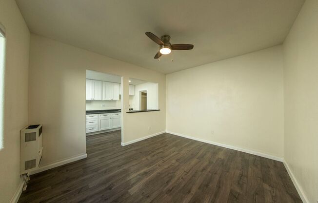 1BR 1BA Point Loma Apartment - Recently Remodeled, No Carpet, Upgraded Windows, 1 Off Street Parking Spot, W/D On-Site