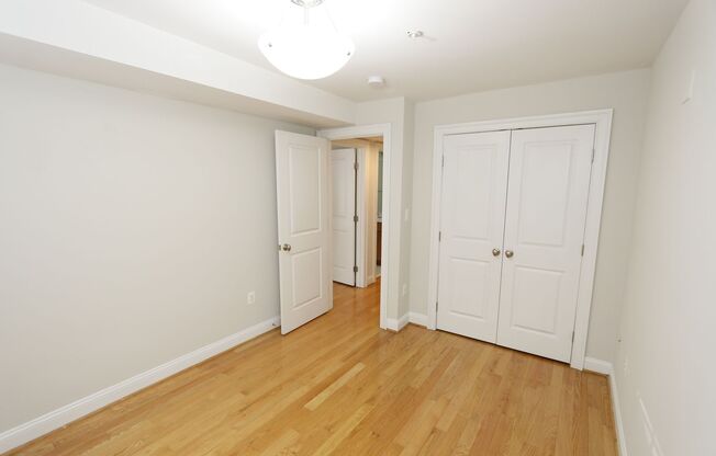 2 beds, 1 bath, 850 sqft, $2,100, Unit 1903-#104