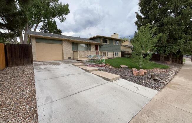 4715 LA CRESTA DR