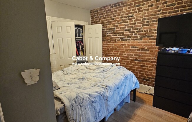 12 MEAD ST