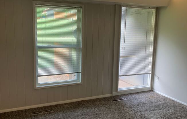 2 beds, 1 bath, 764 sqft, $900, Unit 57C