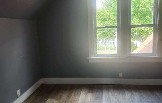 Spacious 3BR Single-Family Home with Large Living Room – Only $1,425/Month! ⭐