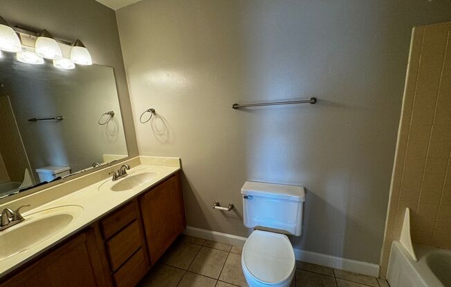 1 bed, 1 bath, 755 sqft, $1,080, Unit 5905G