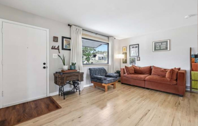 8072 JULIAN ST