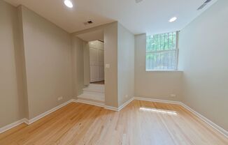 900 Gunnison