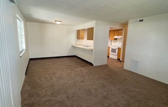 2 beds, 2 baths, 1,027 sqft, $1,450, Unit 39