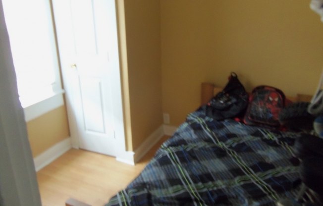 2 beds, 1 bath, $1,250