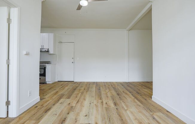 1 bed, 1 bath, 650 sqft, $1,575, Unit 305