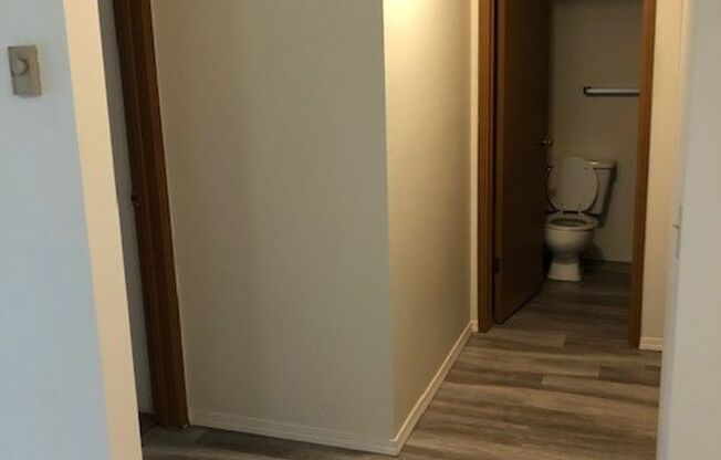2 beds, 1.5 baths, 900 sqft, $1,600, Unit A306