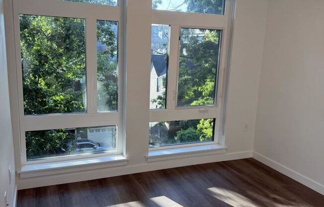 2 beds, 2 baths, 784 sqft, $2,740, Unit 302